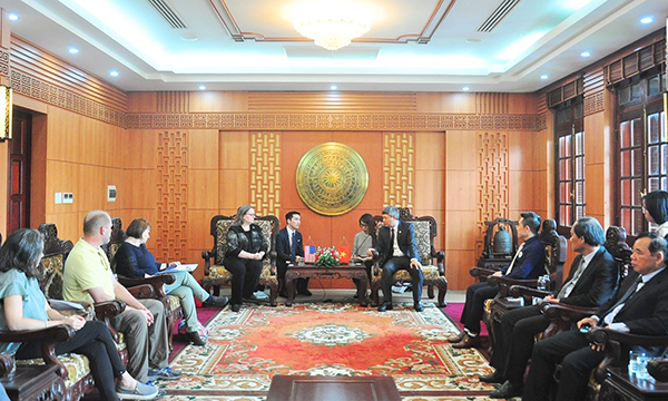 Cơ quan Phát triển quốc tế Hoa Kỳ hỗ trợ 850.000 USD giúp người dân miền Trung Việt Nam khắc phục hậu quả bão lũ